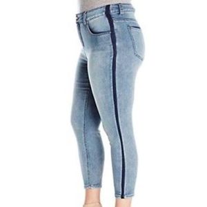 Melissa McCarthy Seven7 Slimming Silhouette New